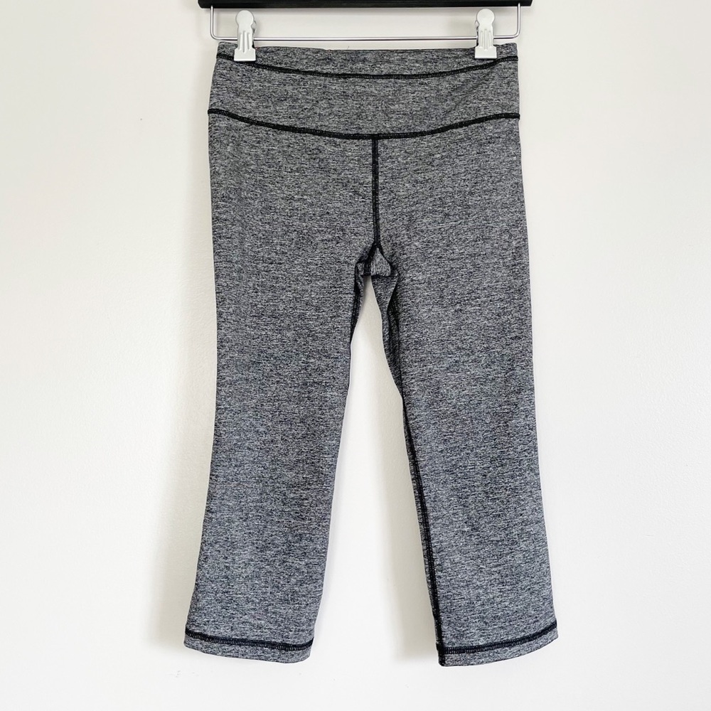 PINK Victoria’s Secret Sport Crop Leggings Gray XS